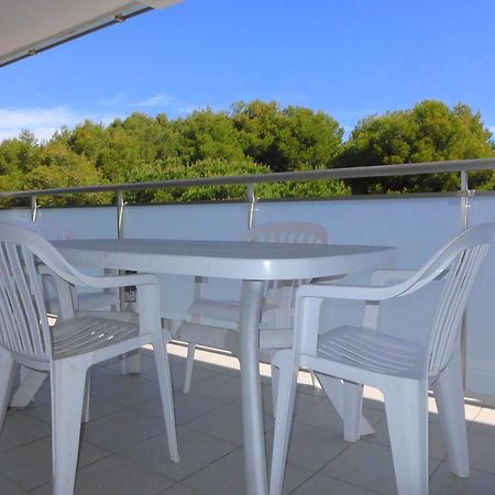 Goya Apartments Салоу Екстер'єр фото