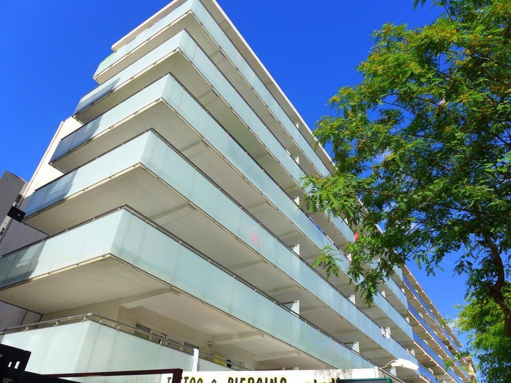 Goya Apartments Салоу Екстер'єр фото