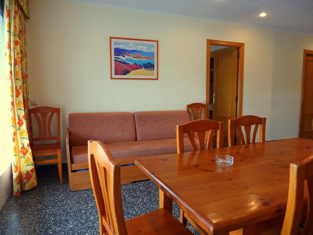 Goya Apartments Салоу Екстер'єр фото