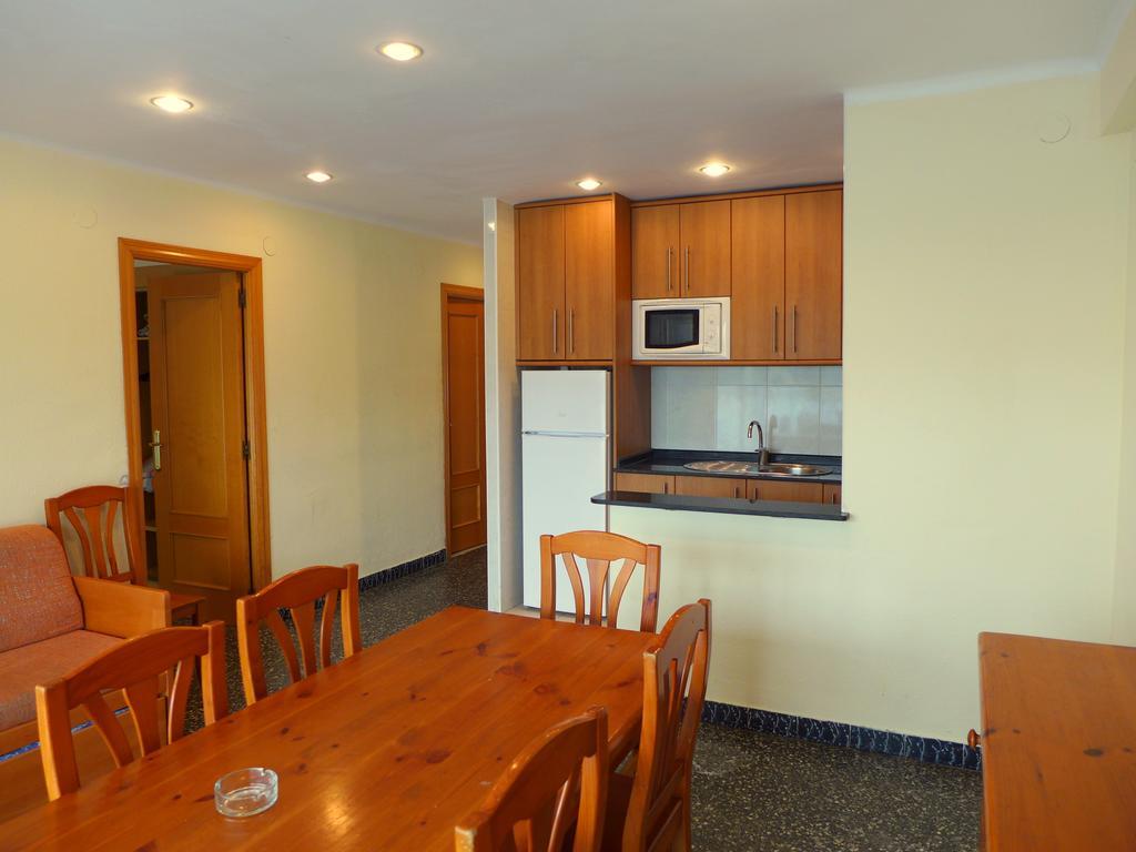 Goya Apartments Салоу Екстер'єр фото