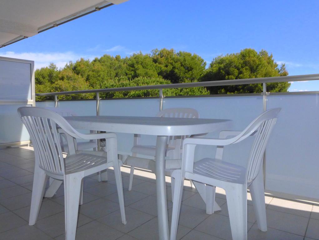 Goya Apartments Салоу Екстер'єр фото