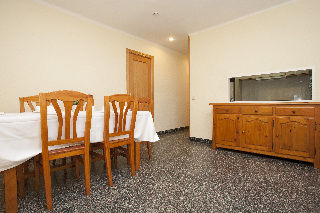 Goya Apartments Салоу Екстер'єр фото